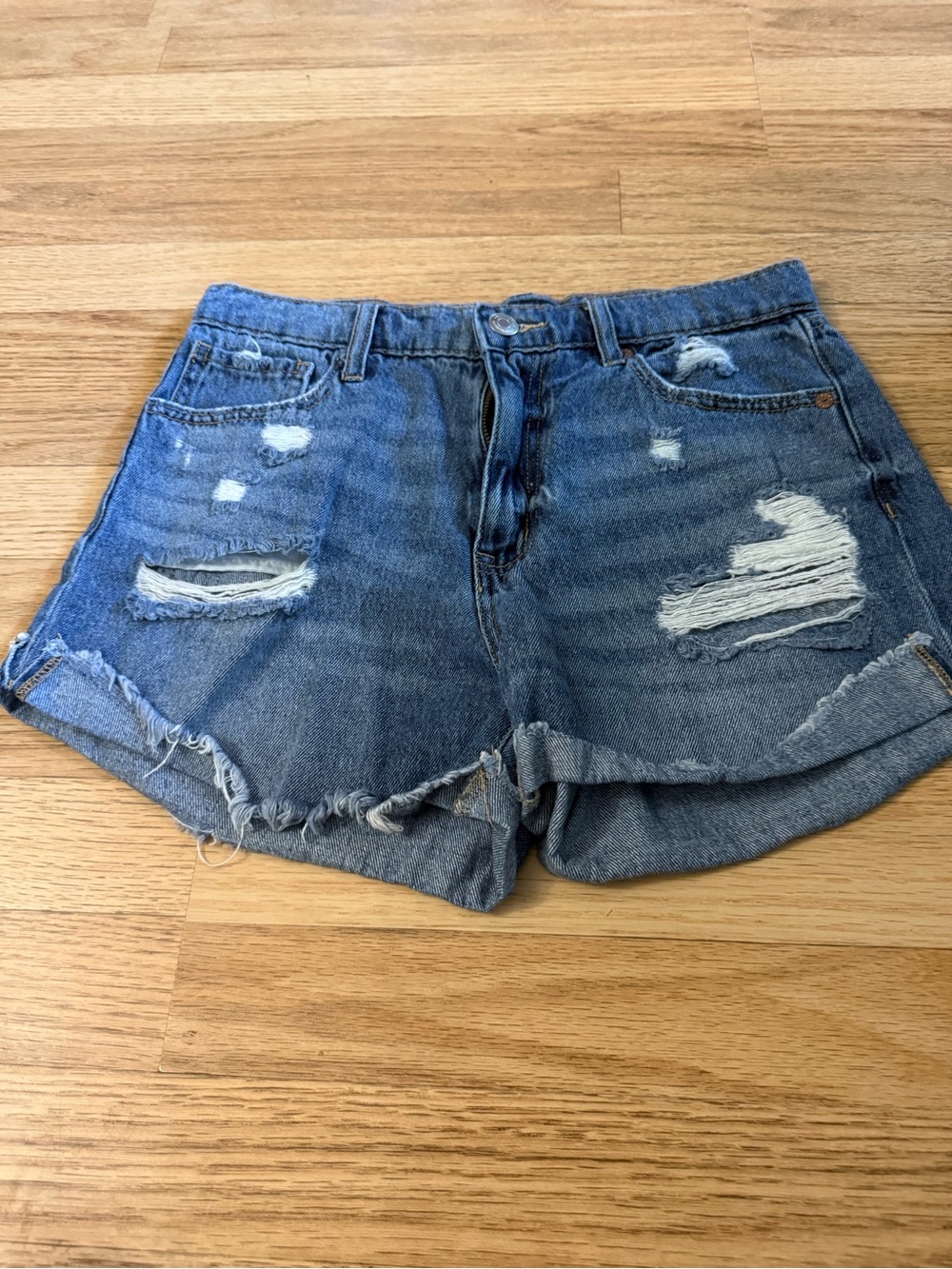 Frayed High-Rise Blue Denim Shorts with Distressed Detail